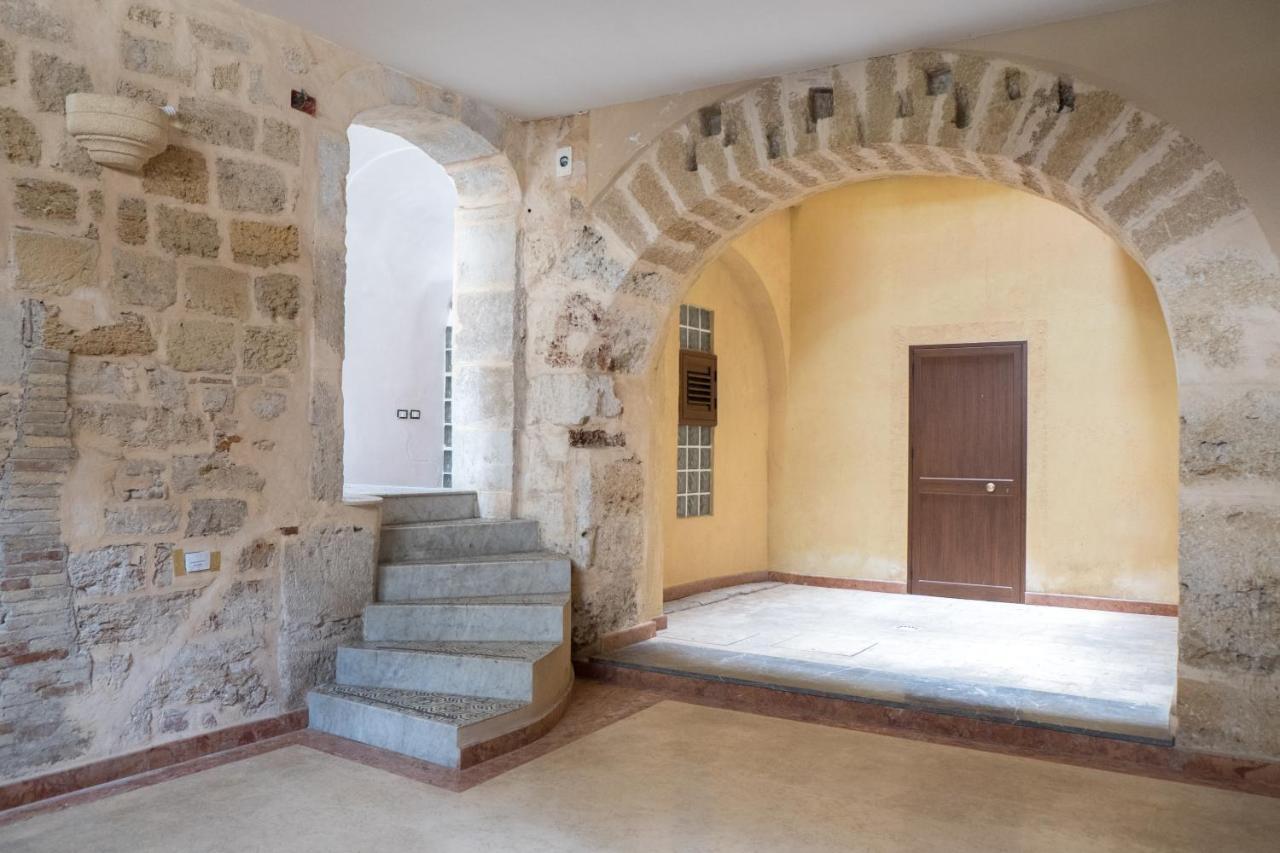 Charming House In The Historic Center Of Palermo Apartment Exterior photo